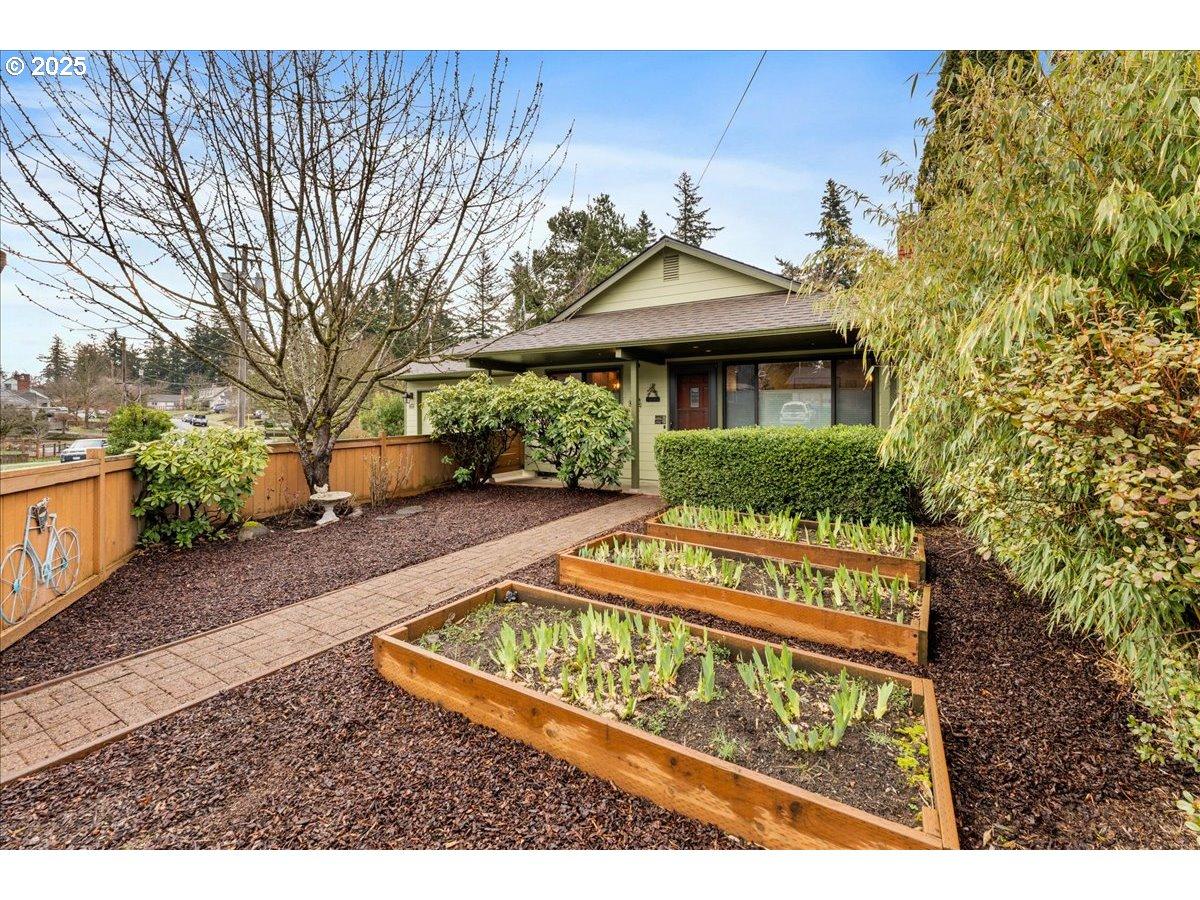 Ne Broadway, Portland, OR 97220