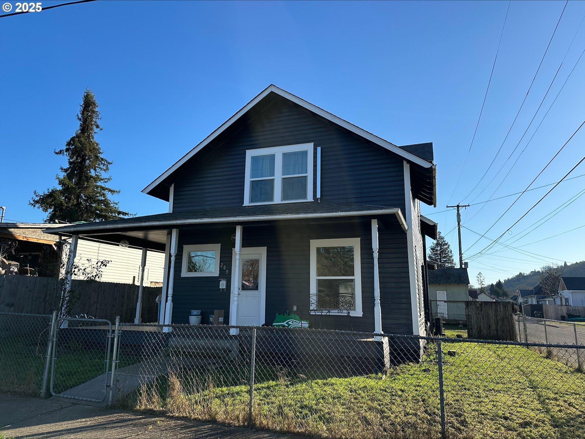 Se Lane Ave, Roseburg, OR 97470