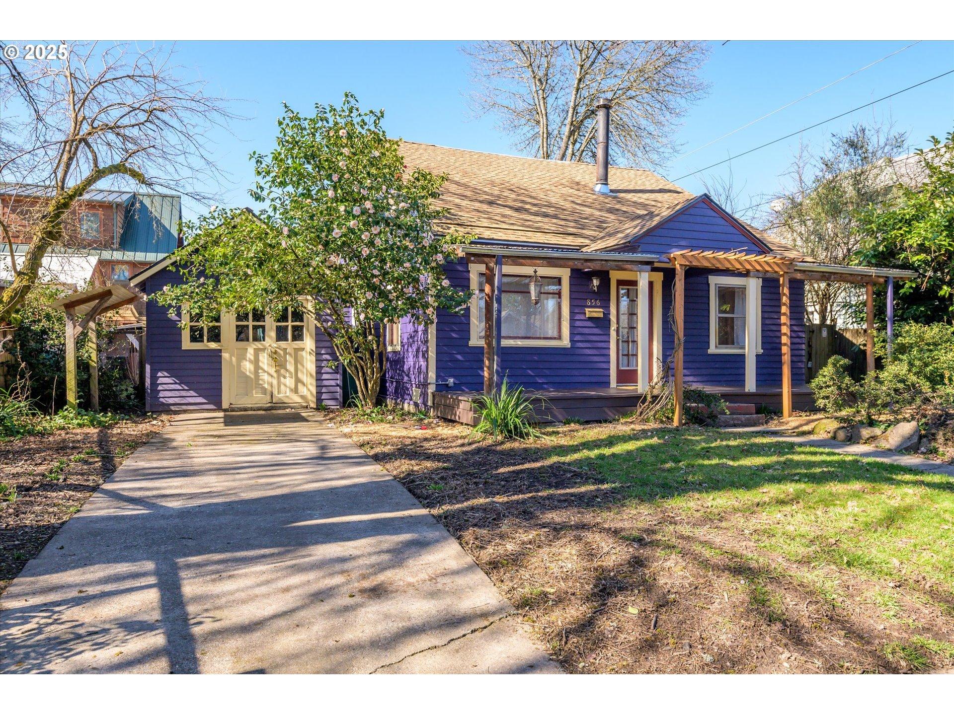 Almaden St, Eugene, OR 97402