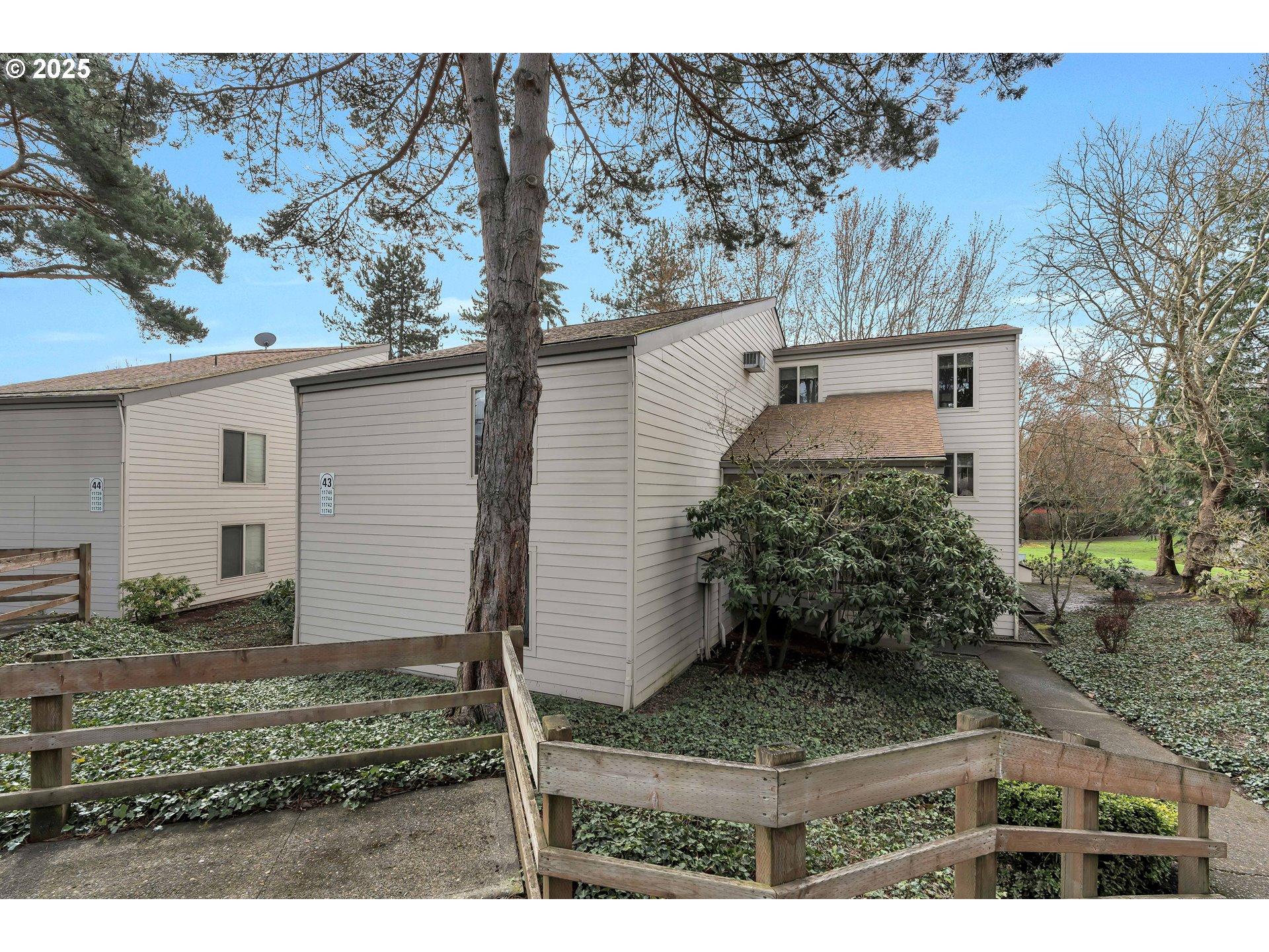 Sw Boones Bend Dr, Beaverton, OR 97008