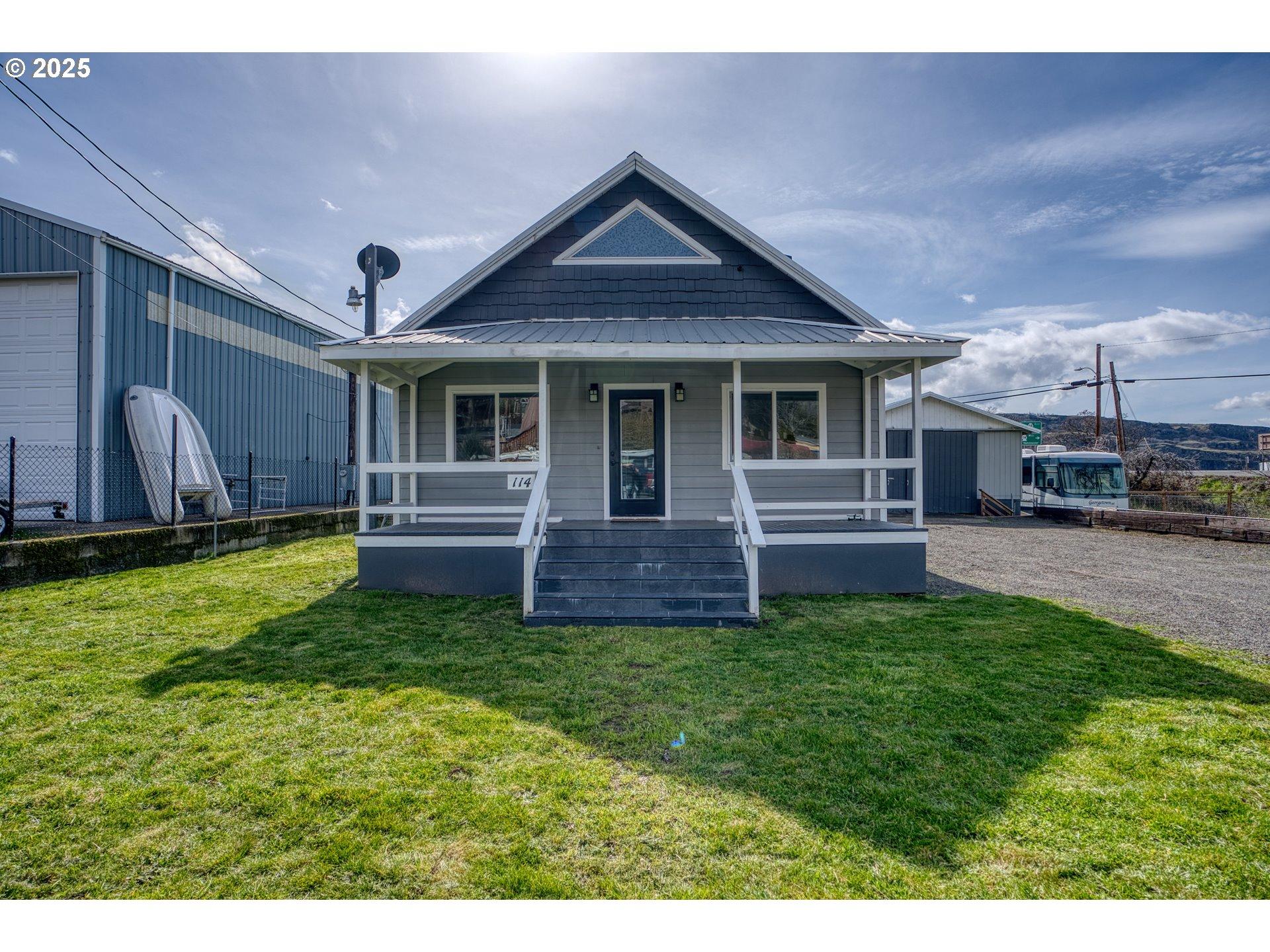 Klickitat St, Lyle, WA 98635
