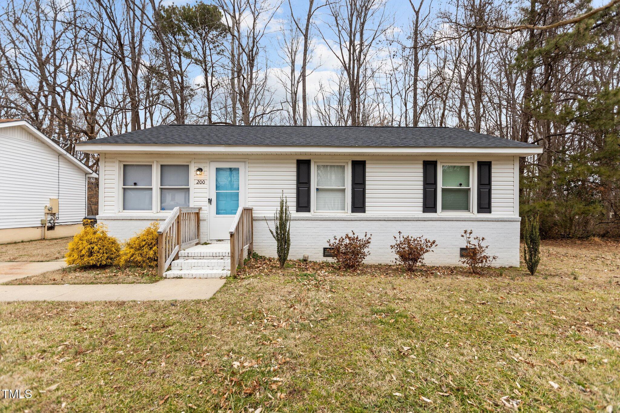 W Westbury Dr, Oxford, NC 27565