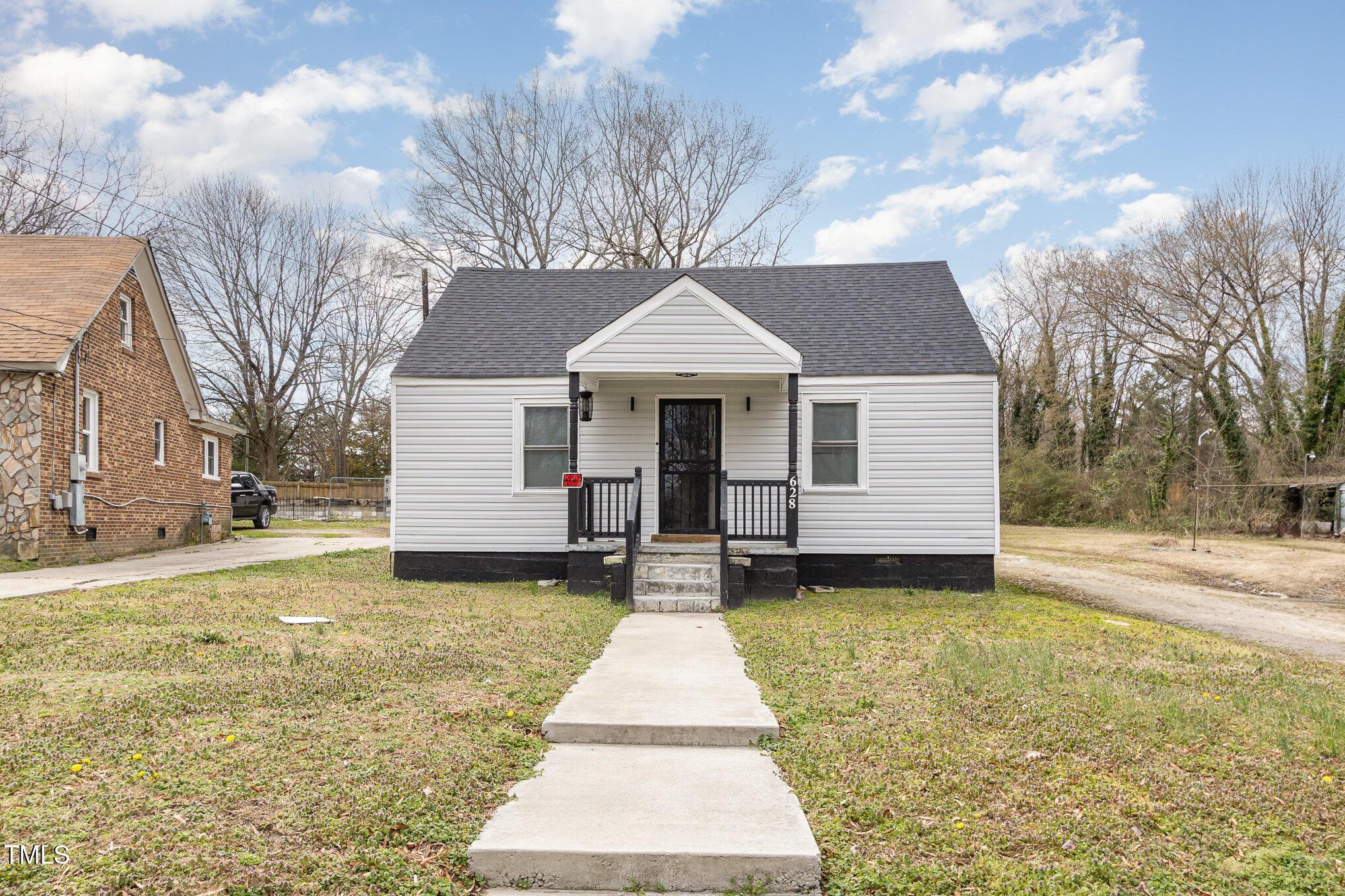 East Ave, Henderson, NC 27536