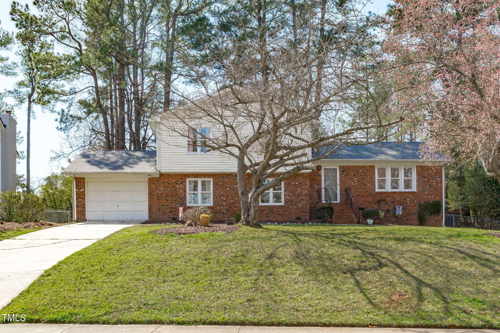 Plateau Ln, Raleigh, NC 27615