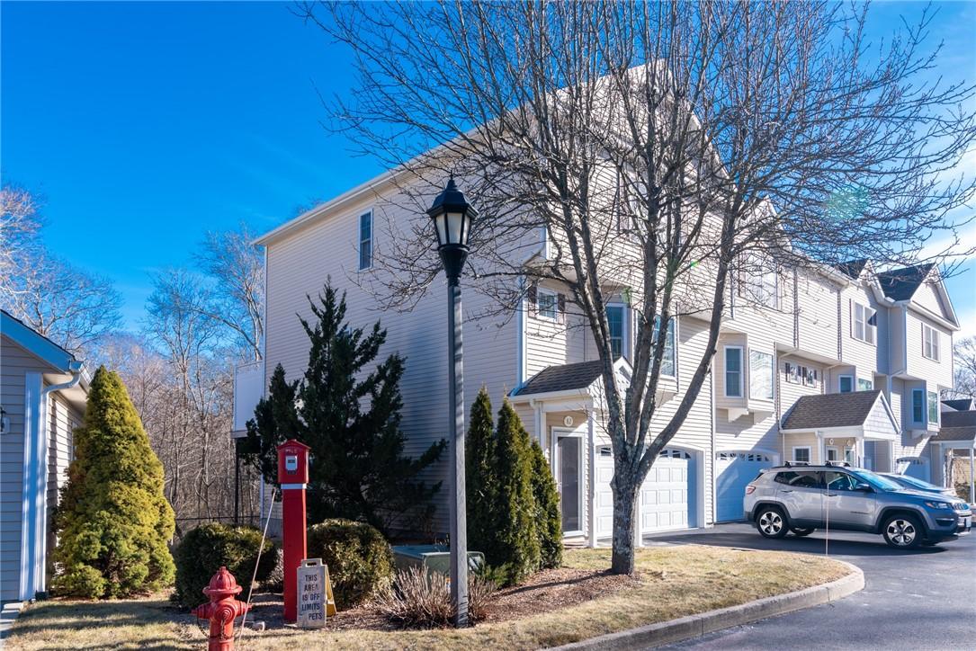 Fountain Dr, Westerly, RI 02891