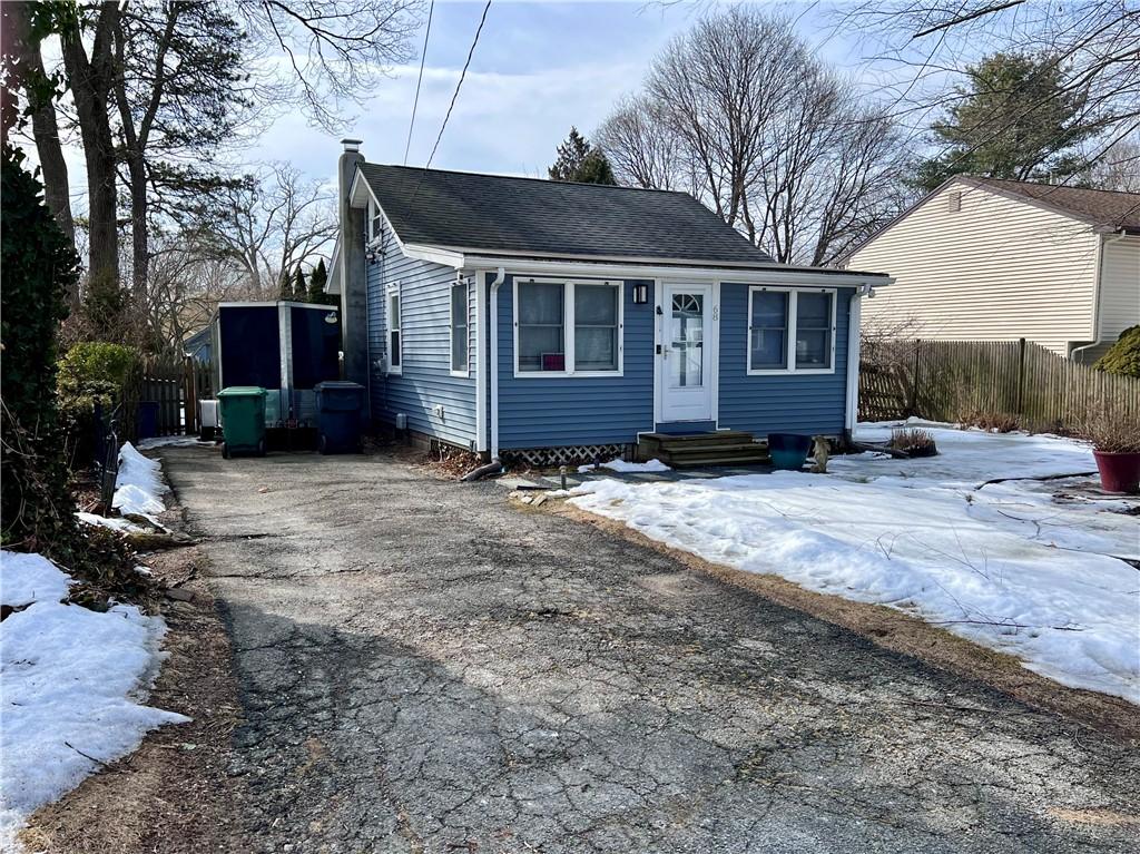 Arnolds Neck Dr, Warwick, RI 02886