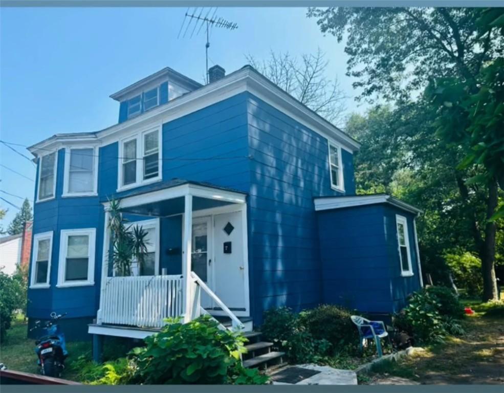 Pontiac St, Warwick, RI 02886