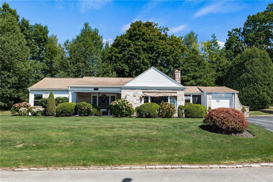 S Hill Dr, Cranston, RI 02920
