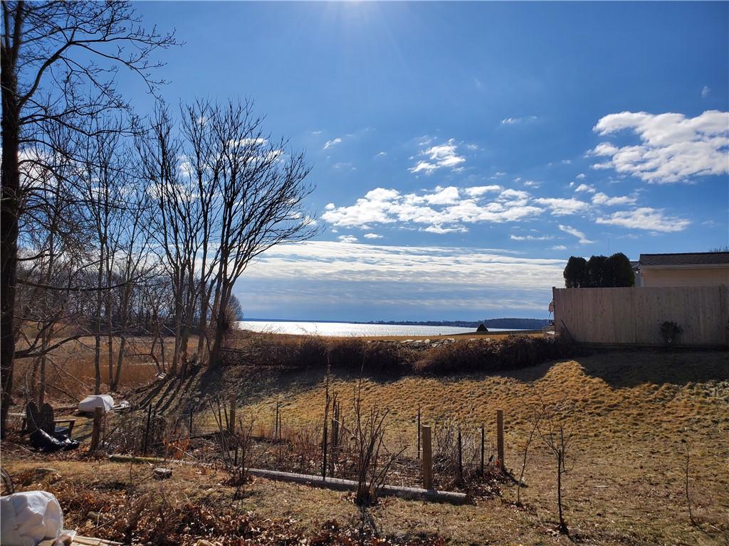 Pevear Ave, Warwick, RI 02886