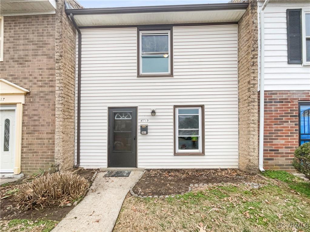 Leadenhall Dr, North Chesterfield, VA 23234