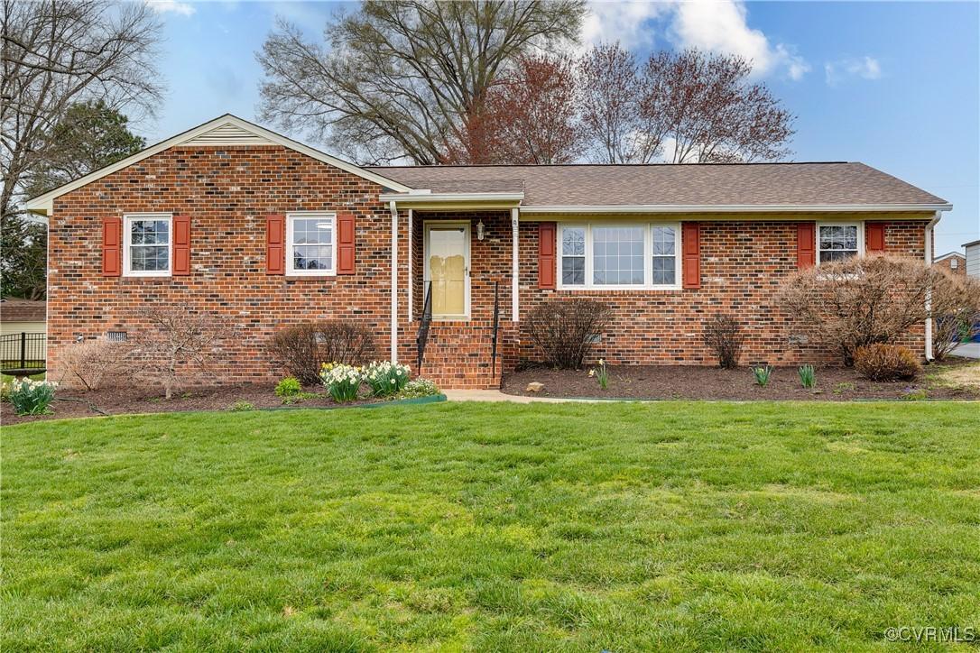 Clearlake Ct, North Chesterfield, VA 23236