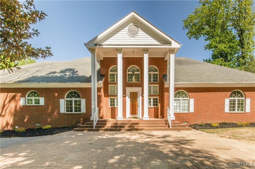 Ganesh Ln, Chester, VA 23836