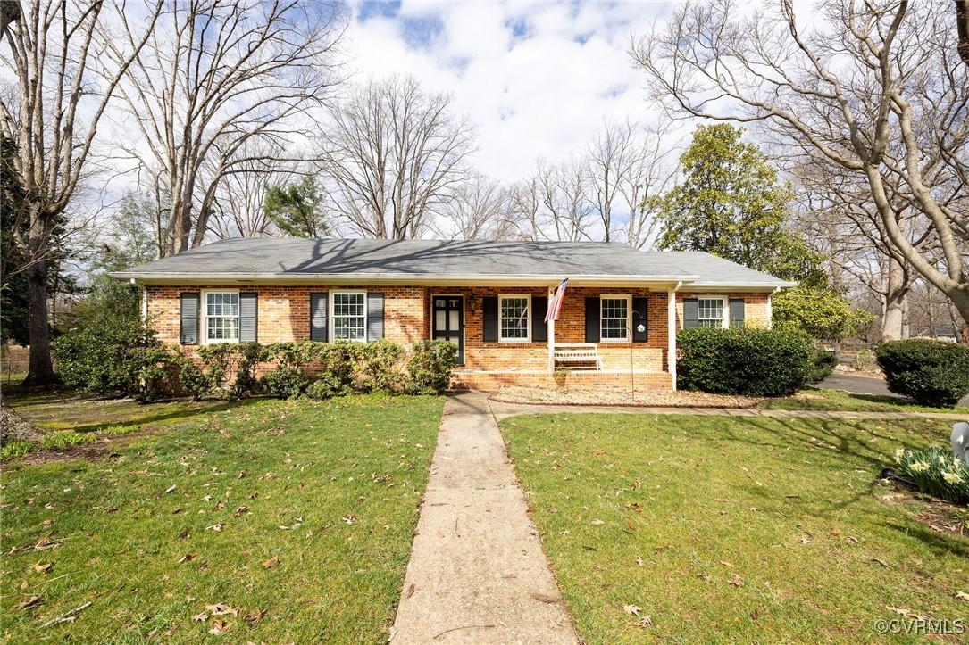 Reykin Dr, North Chesterfield, VA 23236