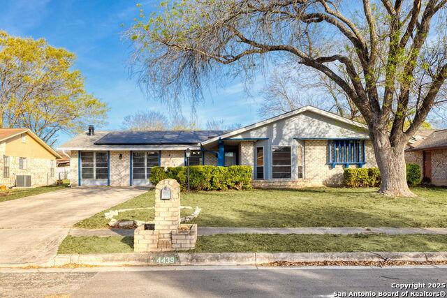 Bayliss St, San Antonio, TX 78233