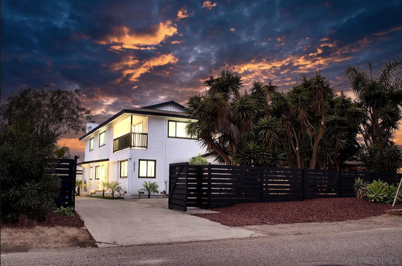 Davis Ave, Carlsbad, CA 92008