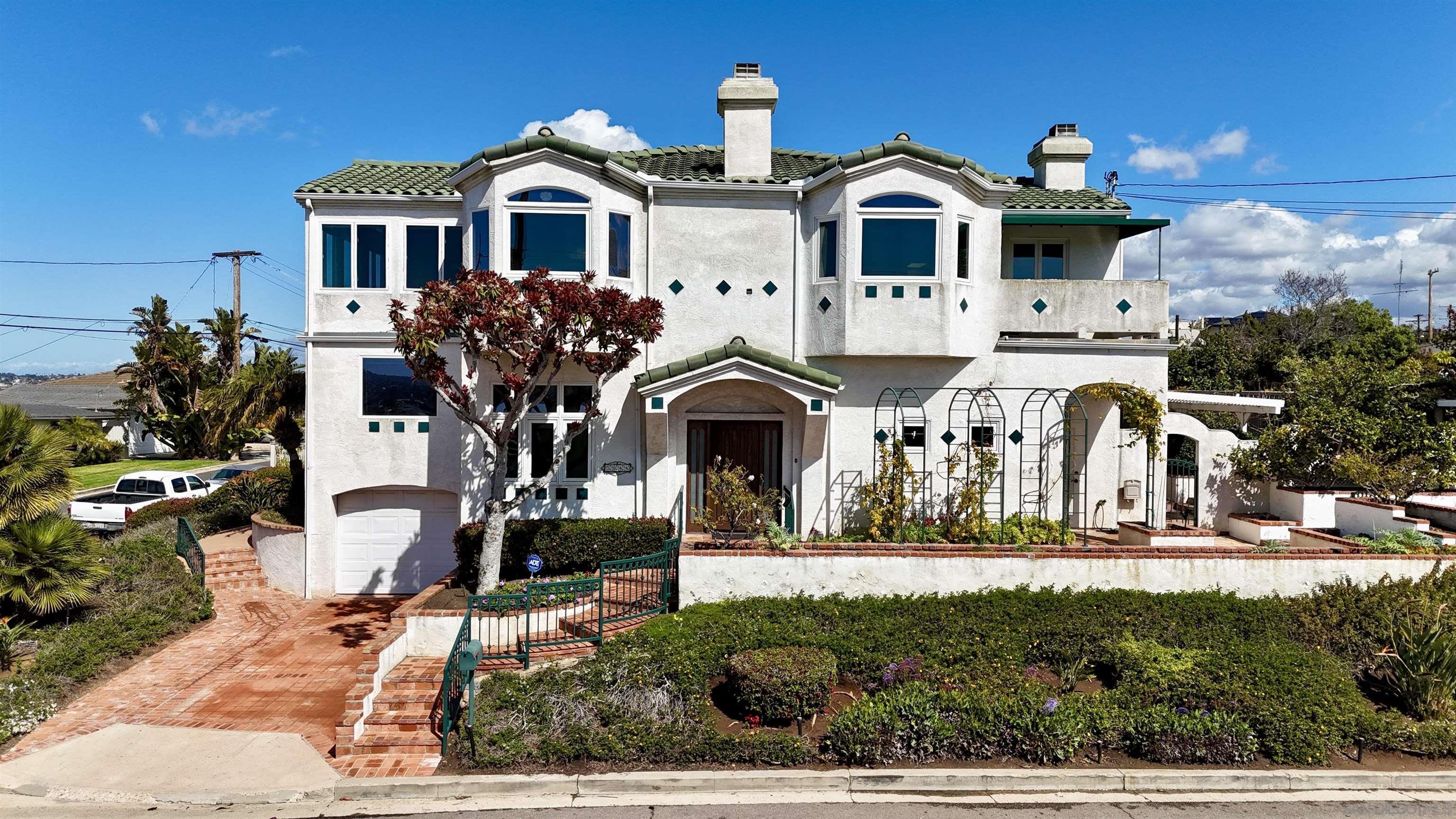 Onstad St, San Diego, CA 92110