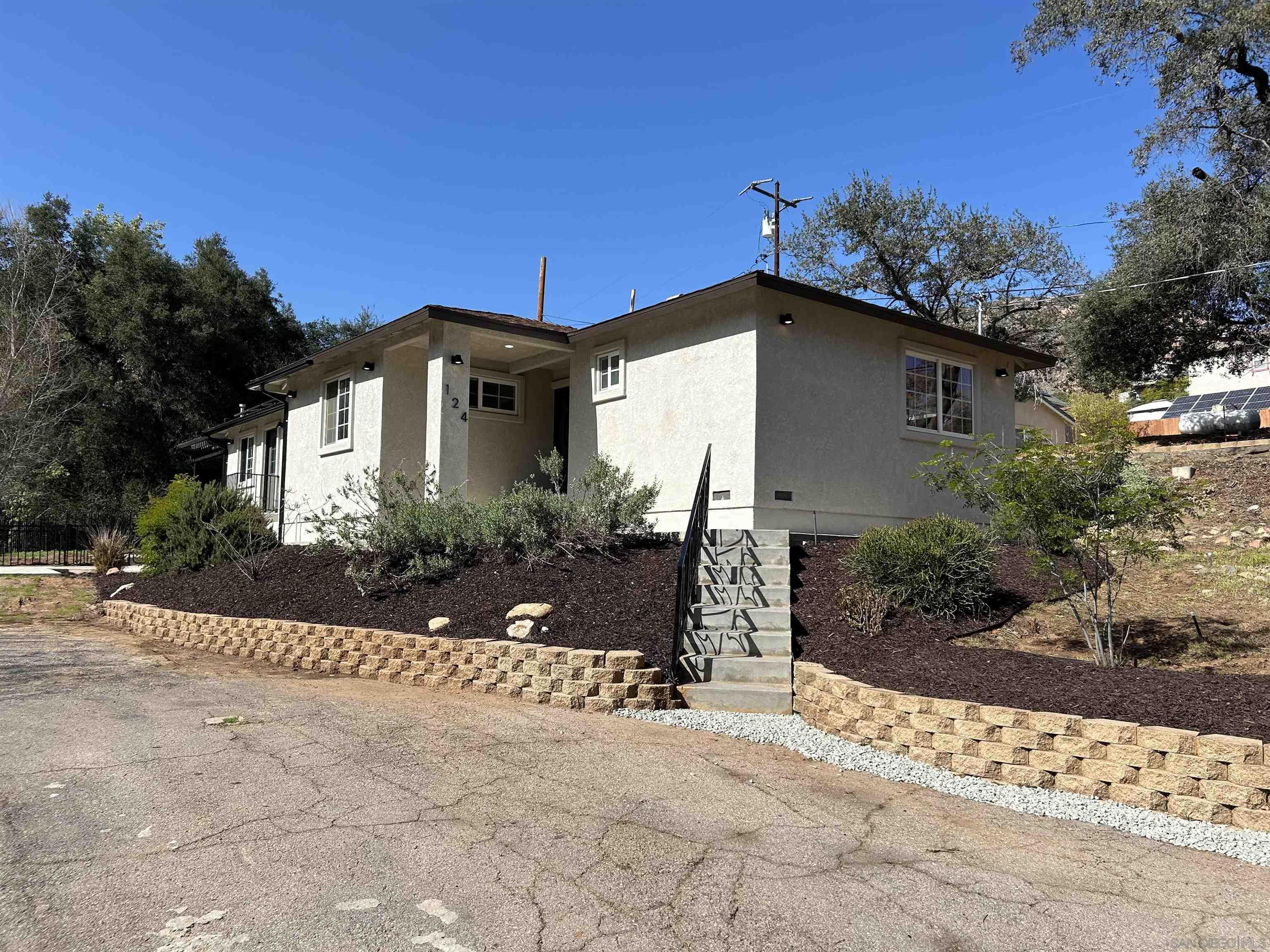 Frances Dr, El Cajon, CA 92019
