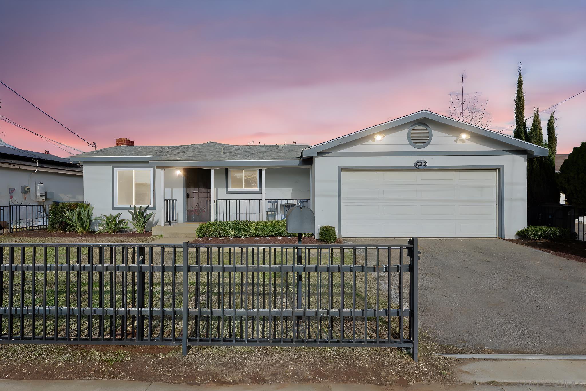 Daisy St, Escondido, CA 92027