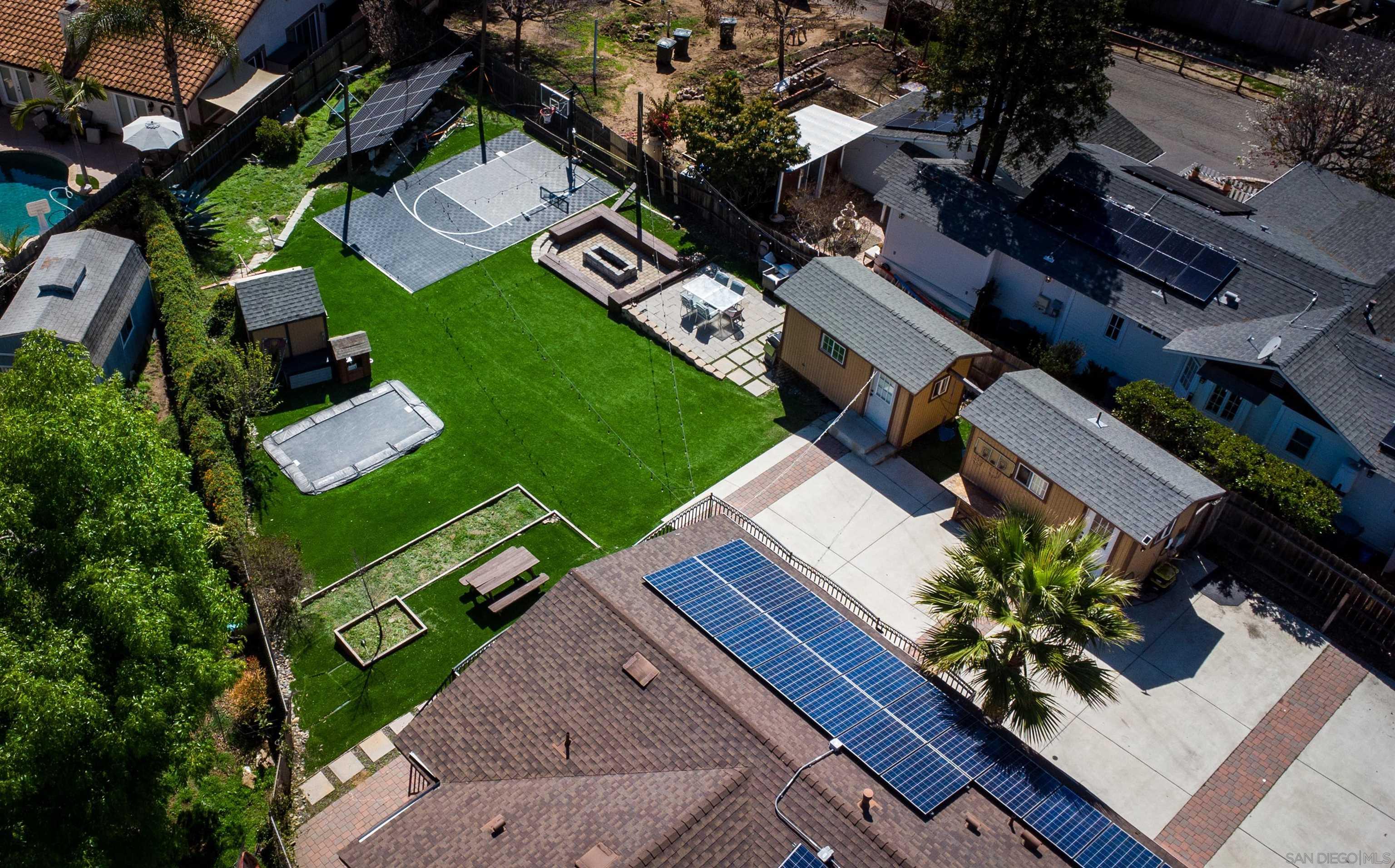 Crescent Dr, Vista, CA 92084