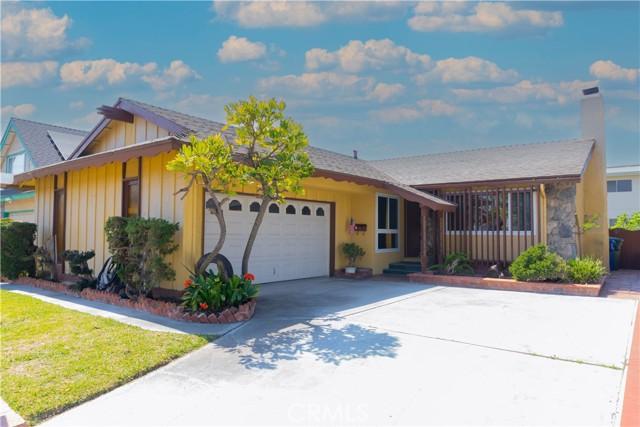 Santa Margarita Ln, La Palma, CA 90623