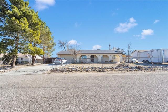 Laderra Rd, Lucerne Valley, CA 92356