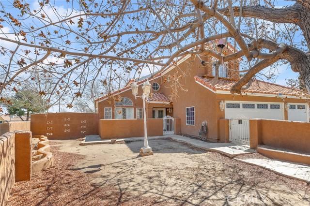 Wales St, Palmdale, CA 93551