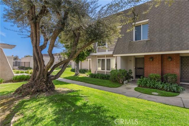 W Essex Cir, Anaheim, CA 92804