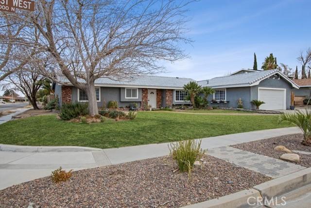 19th St W, Lancaster, CA 93534