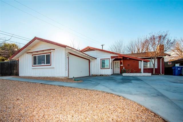 18th St W, Lancaster, CA 93534