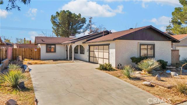 W Avenue J8, Lancaster, CA 93534