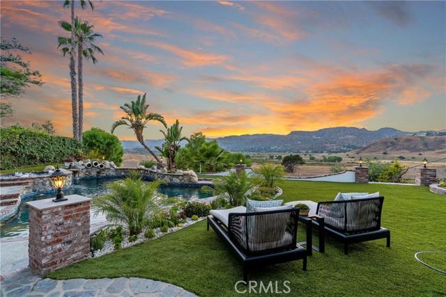Moorcroft Ave, West Hills, CA 91304