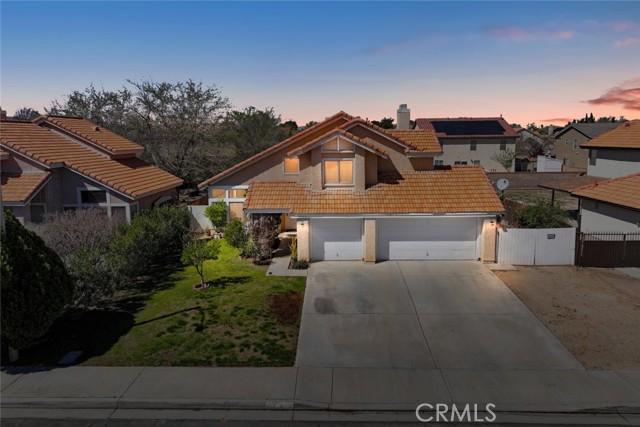 Byron Dr, Lancaster, CA 93535