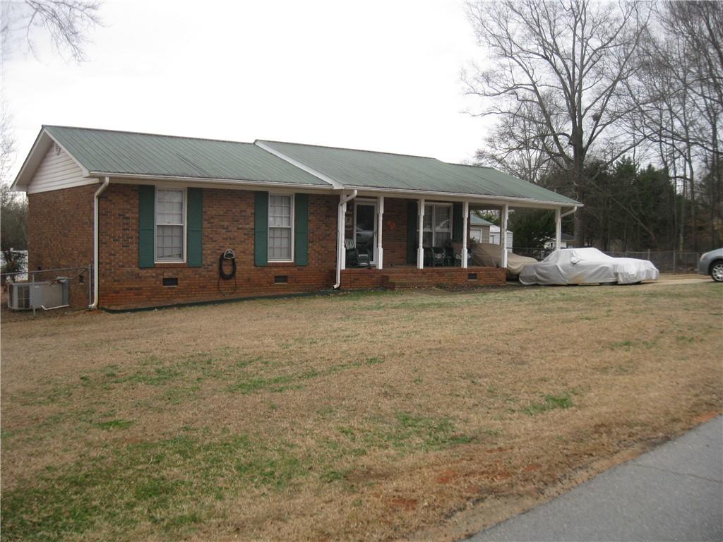 Meadow Dr, Seneca, SC 29678