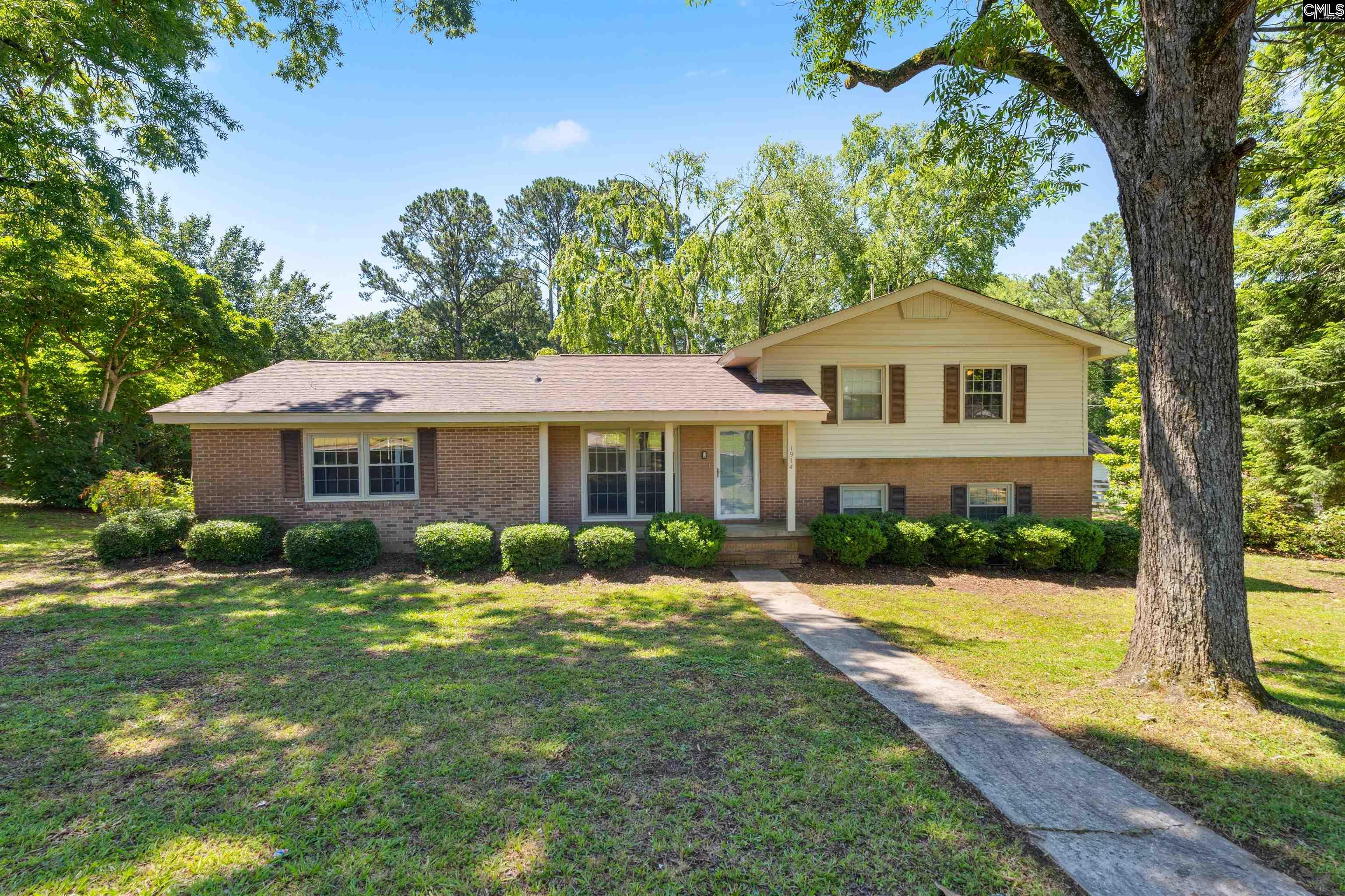 Evans St, Newberry, SC 29108