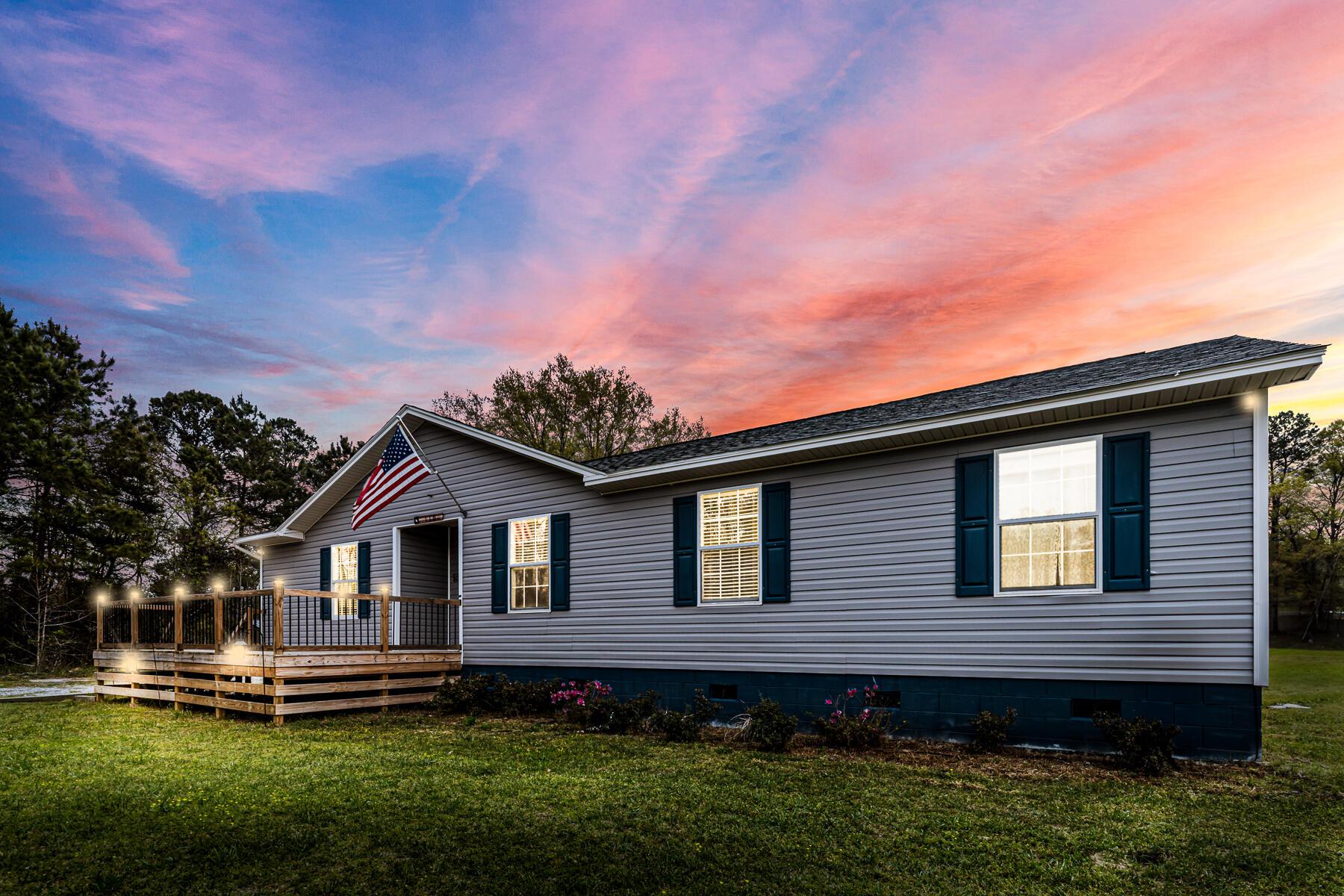 Conquerors Ln, Moncks Corner, SC 29461