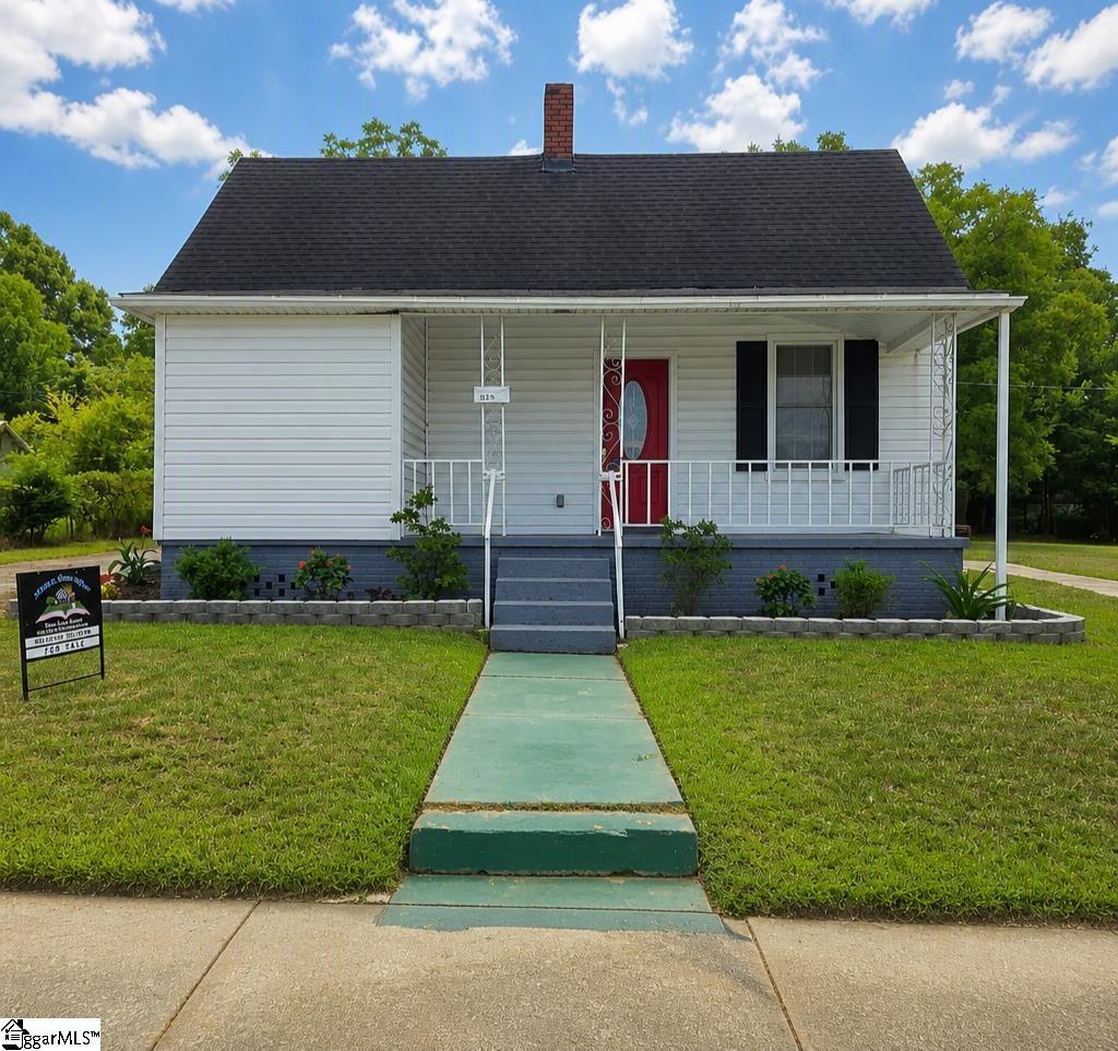 Washington St, Clinton, SC 29325