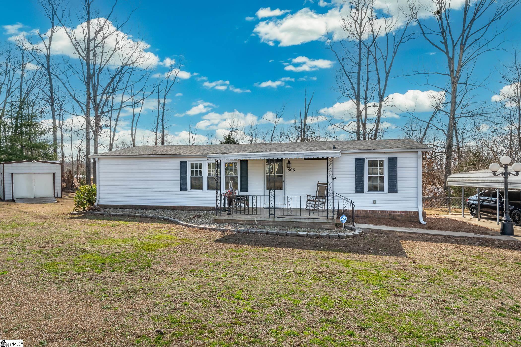 Wood Rd, Taylors, SC 29687