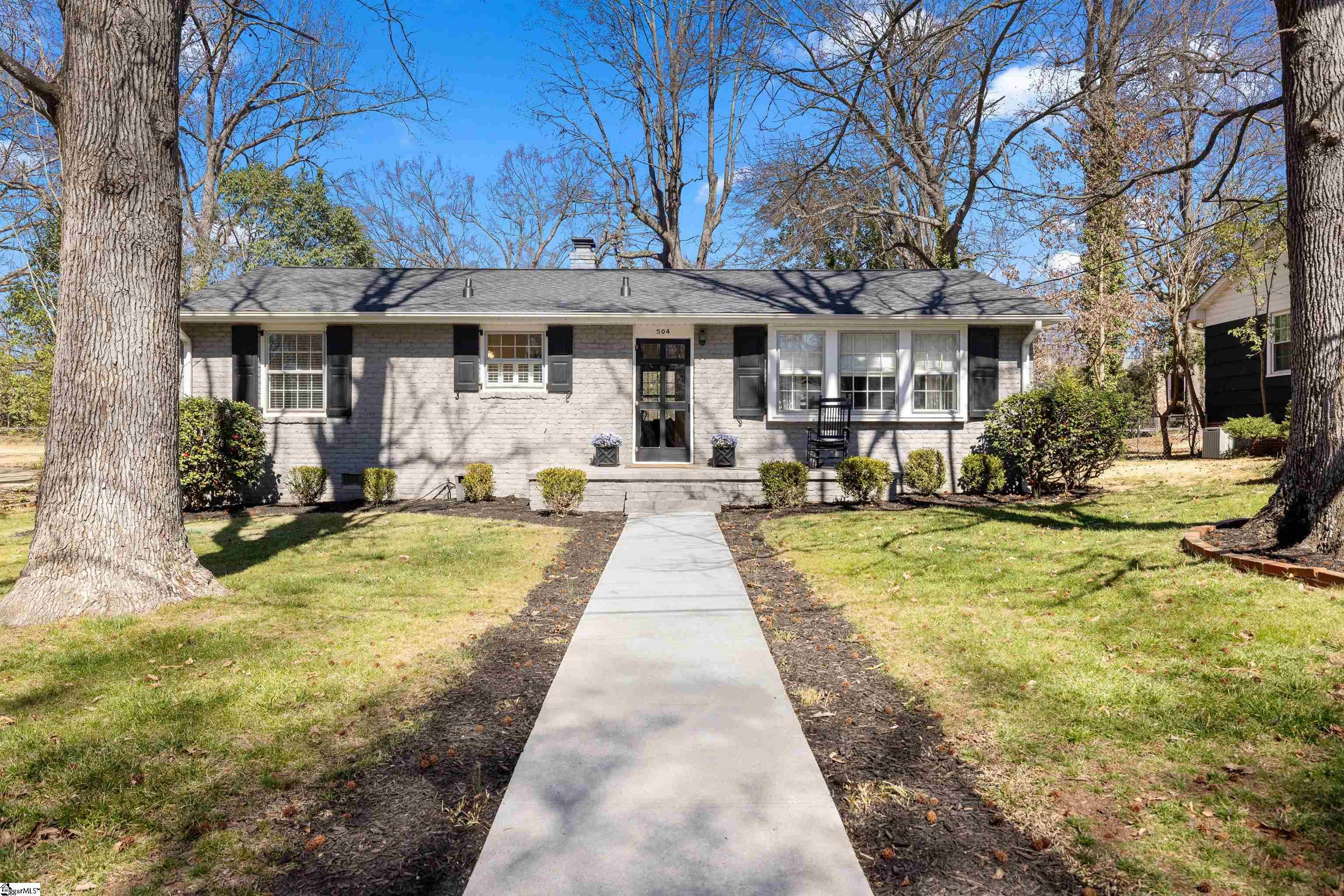 Dellwood Dr, Greenville, SC 29609