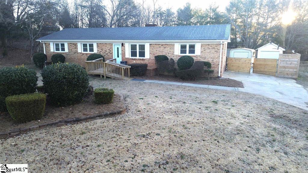 Belcher Rd, Boiling Springs, SC 29316