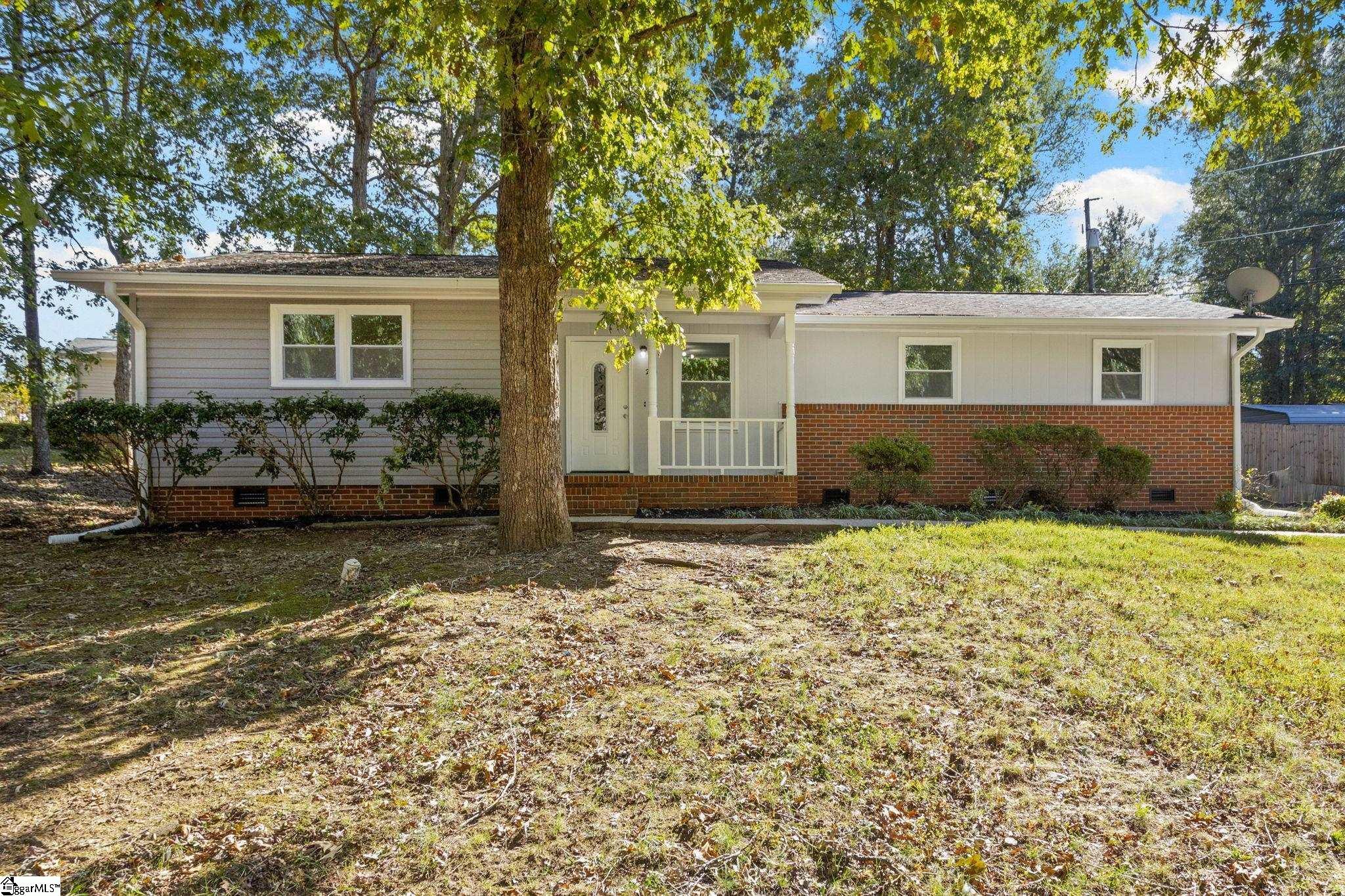 Pinonwood Dr, Simpsonville, SC 29680
