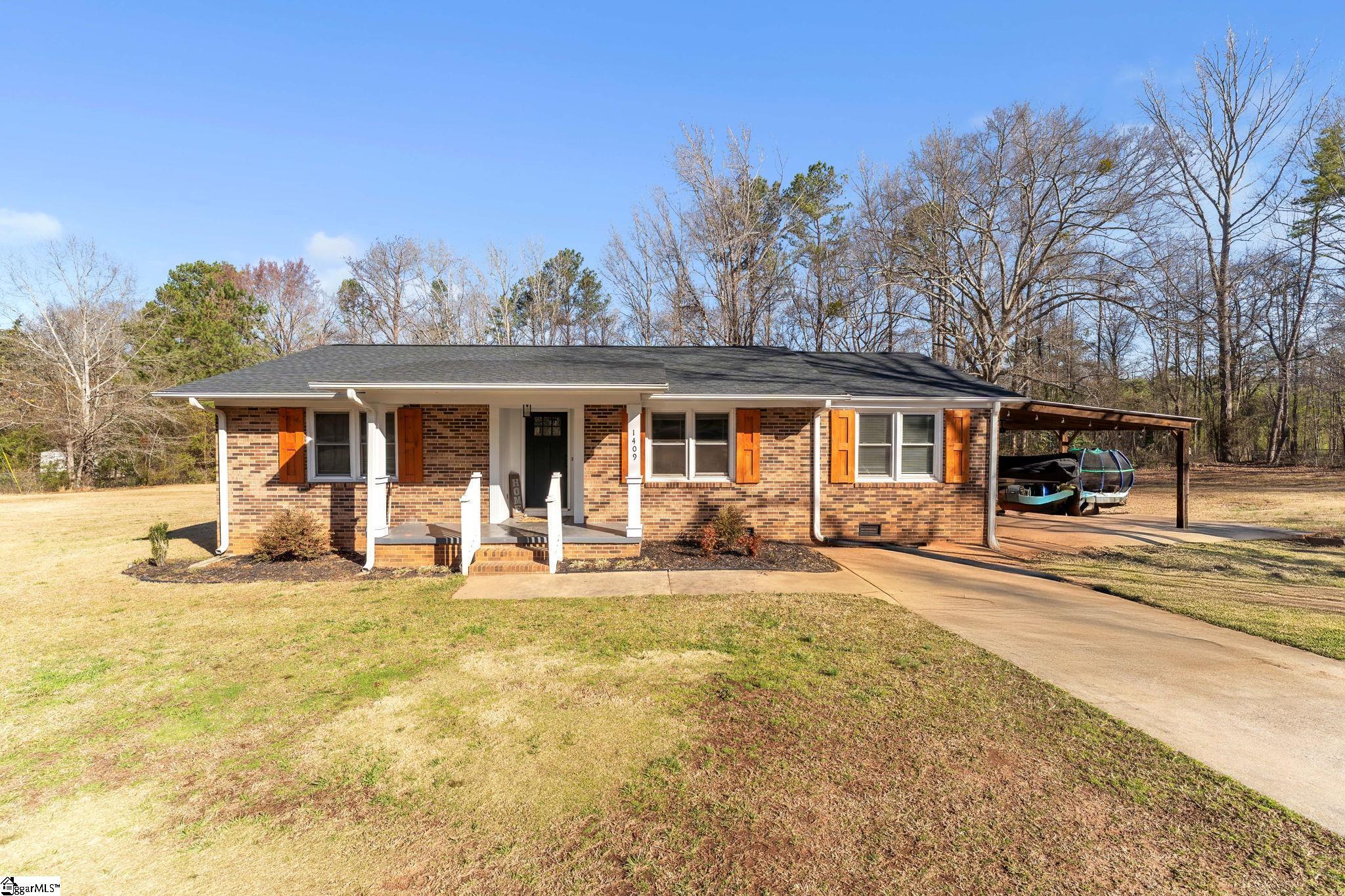 Whiten Rd, Belton, SC 29627