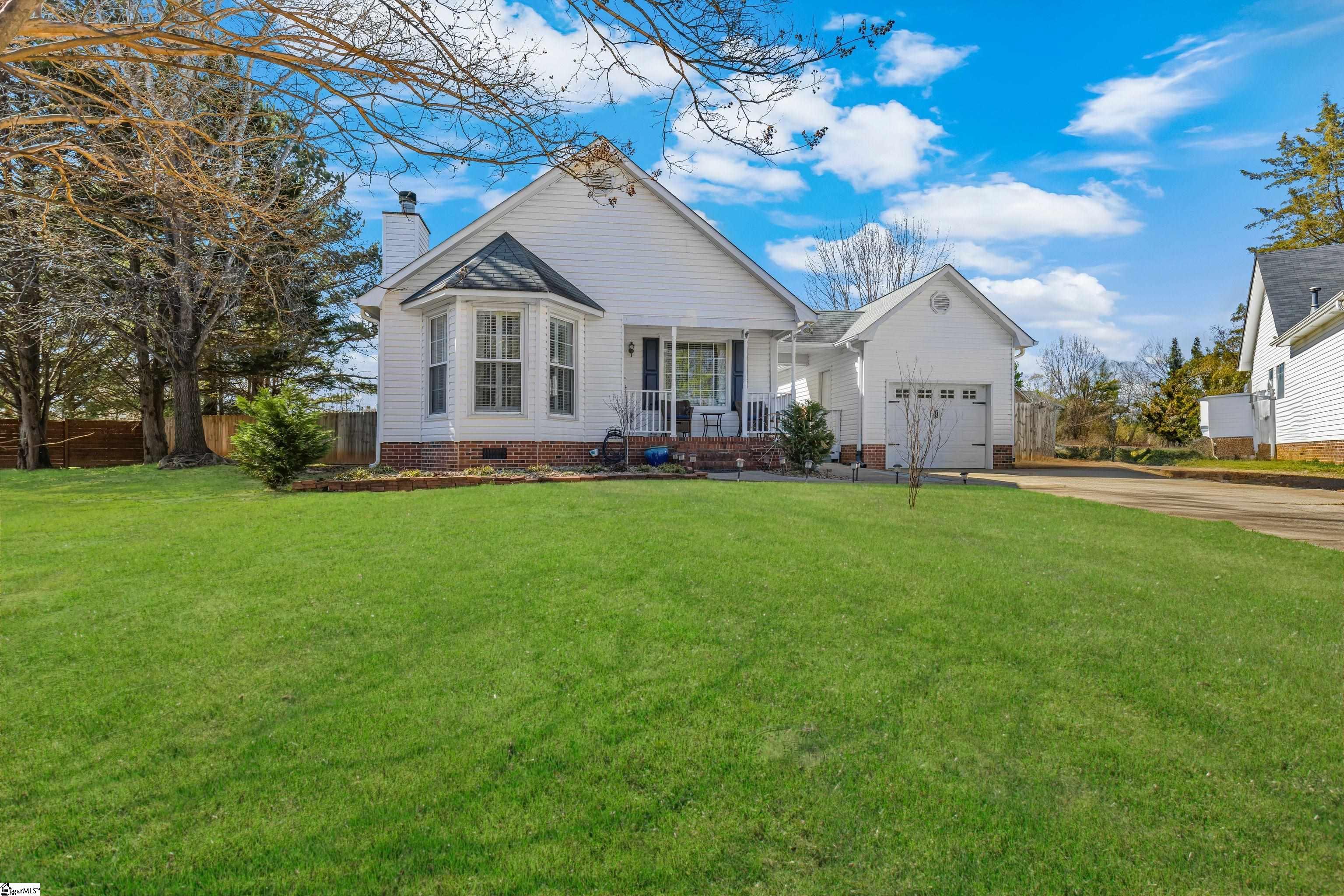 Fieldcrest Ct, Simpsonville, SC 29681