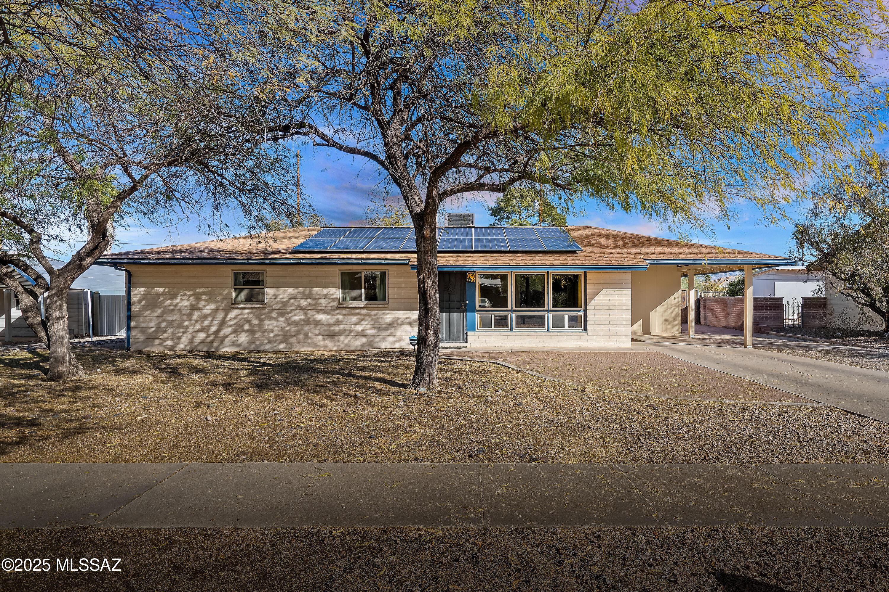 E Fordham Dr, Tucson, AZ 85710