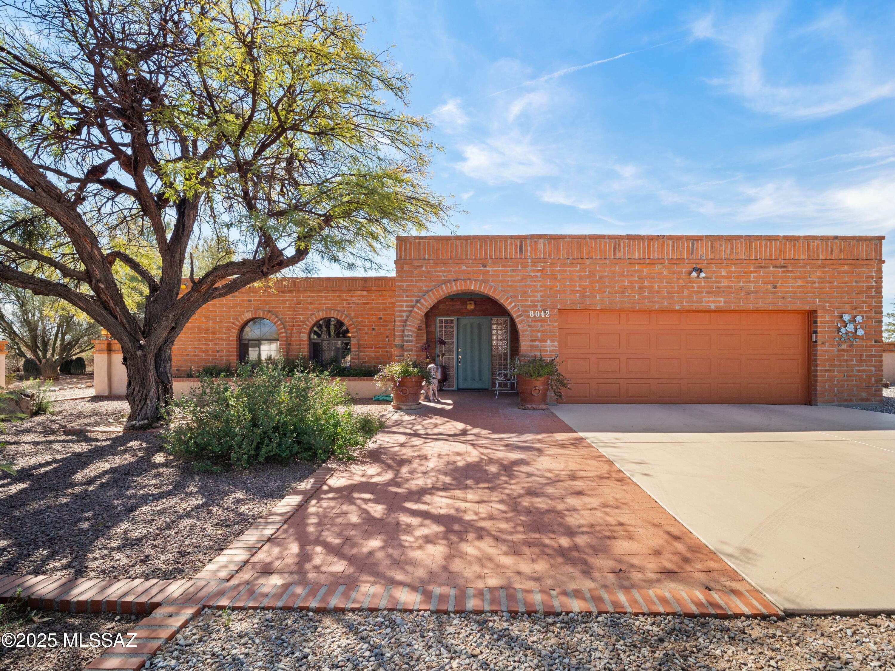 S Camino Mirlo, Tucson, AZ 85747