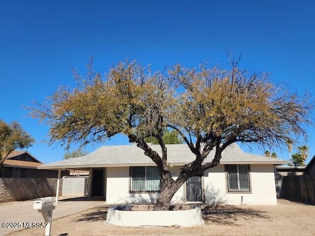 W Vereda Amarillo, Tucson, AZ 85746