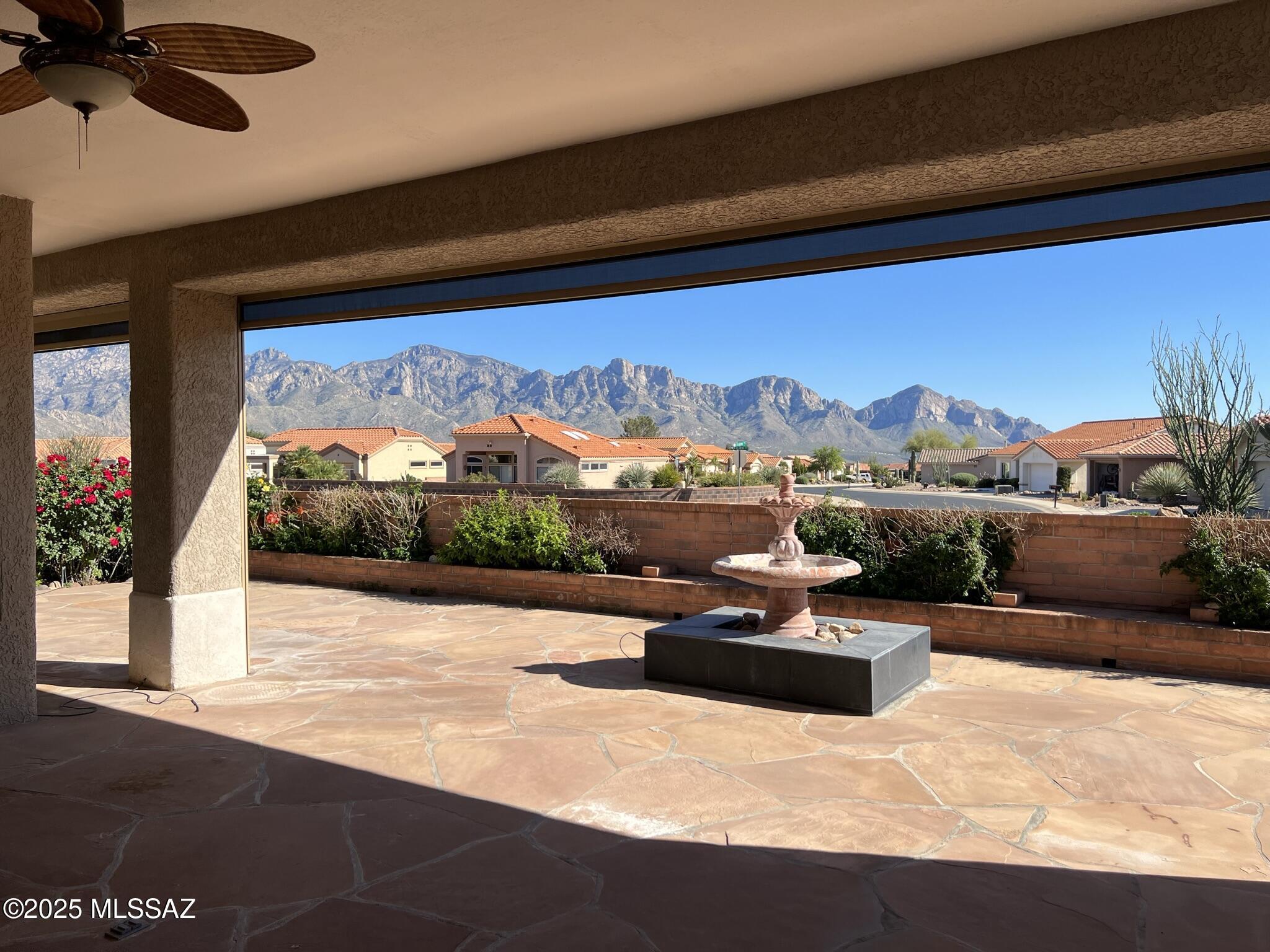 E Singing Bow Way, Oro Valley, AZ 85755