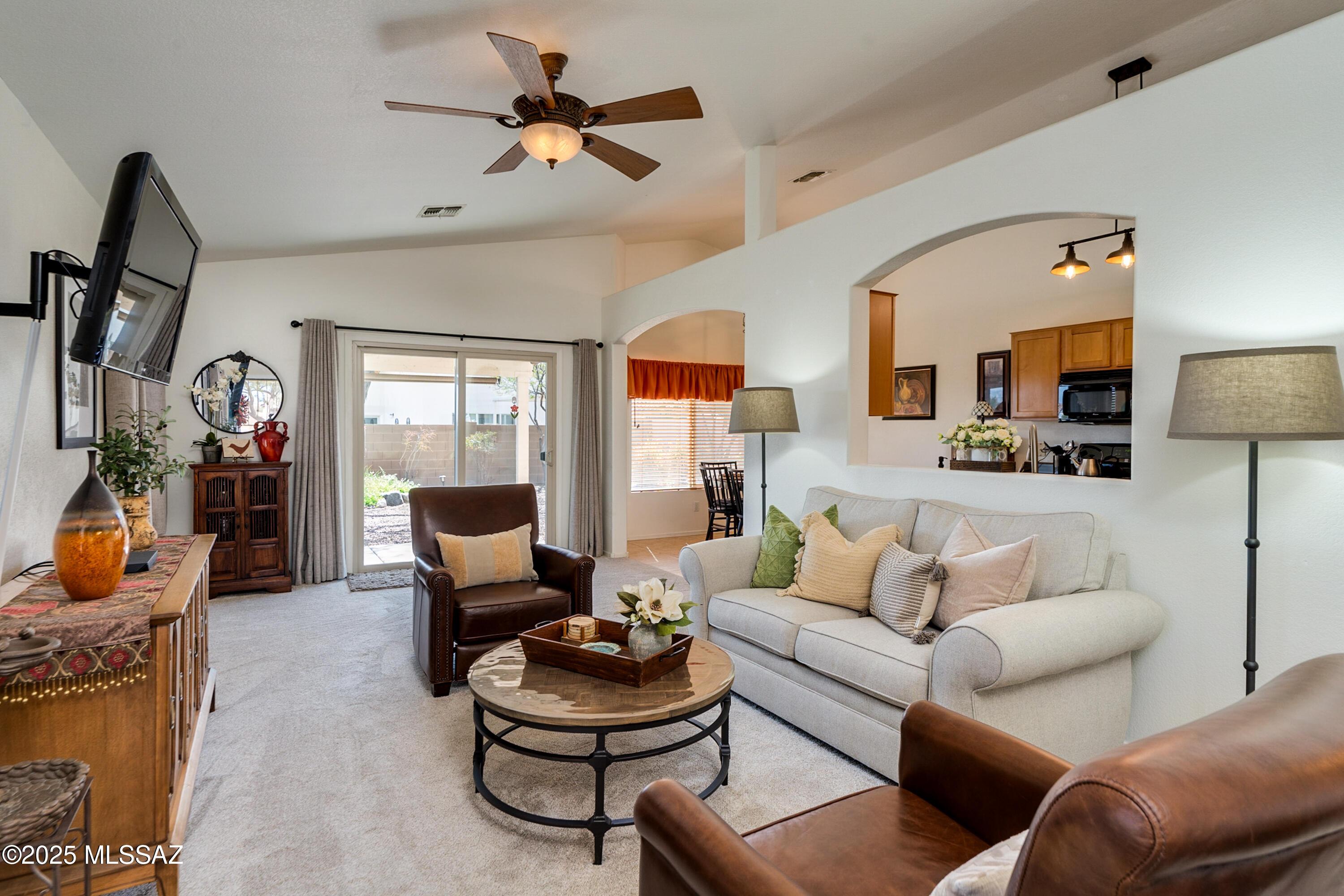 W School Hill Pl, Tucson, AZ 85743