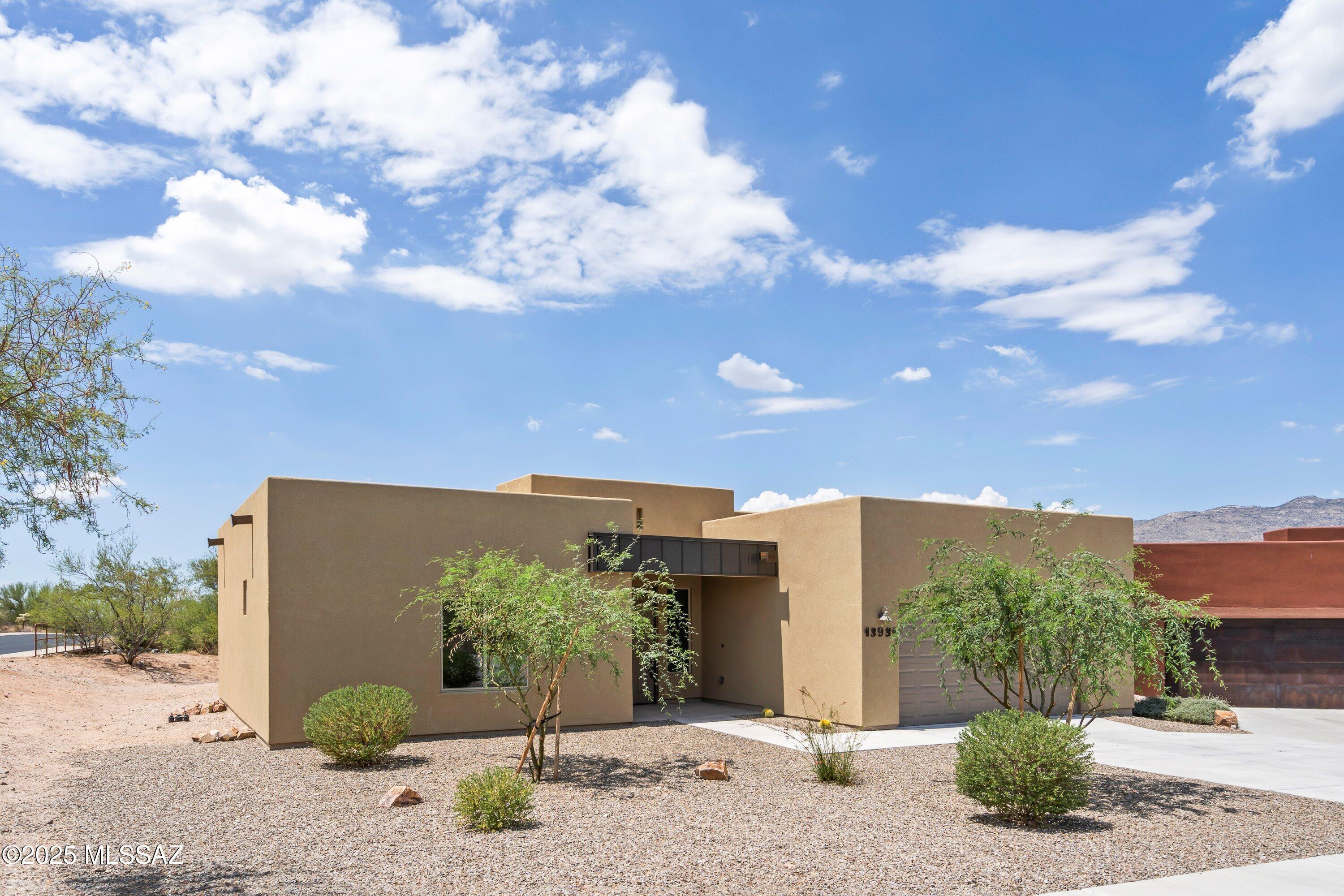E Langtry Ln, Tucson, AZ 85747