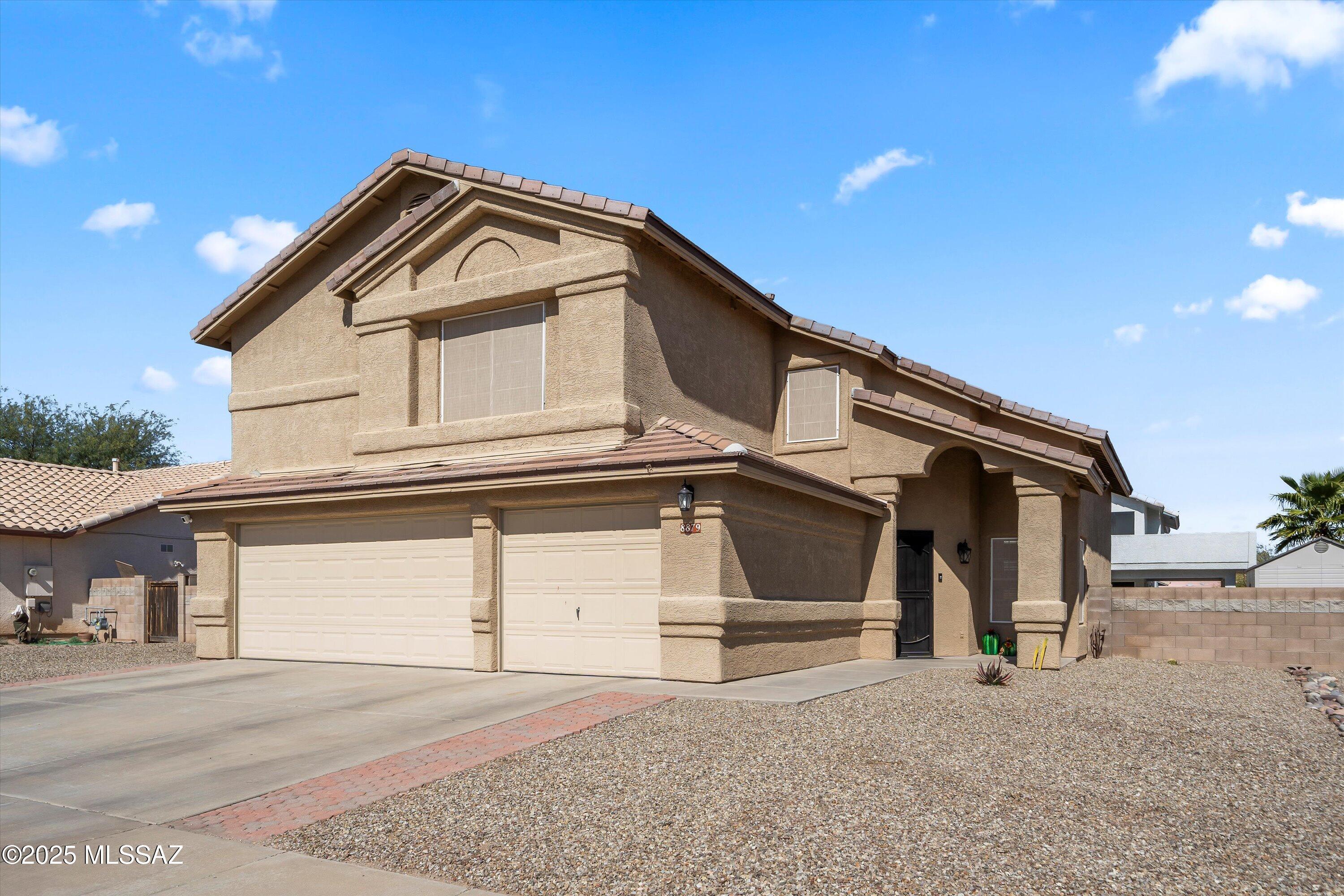 N Safflower Ln, Tucson, AZ 85743