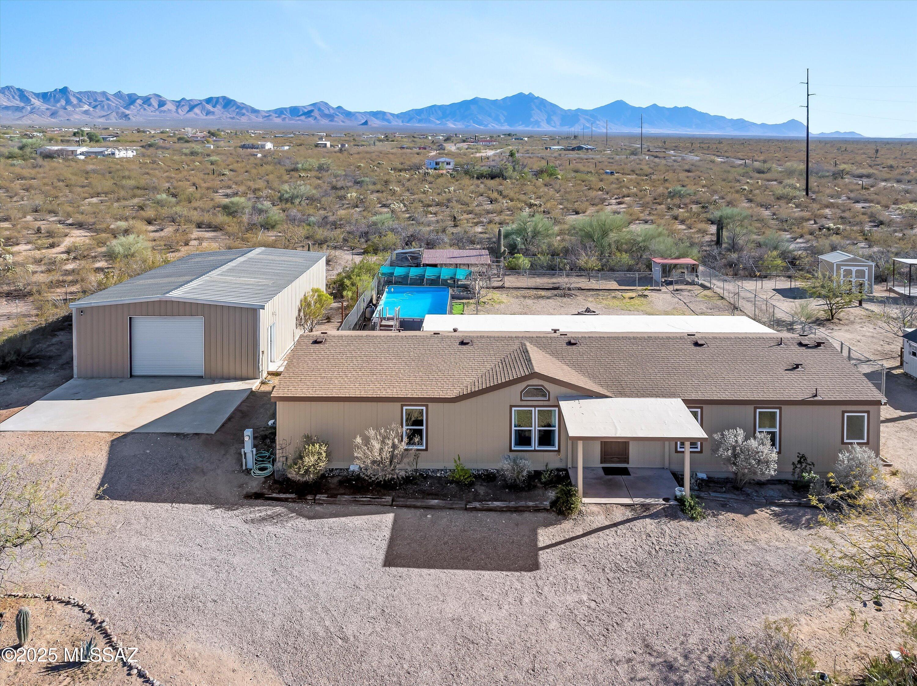 E Camino Emmanuel, Sahuarita, AZ 85629